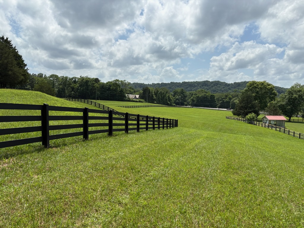 9157 Hwy 100 • Nashville TN 37221