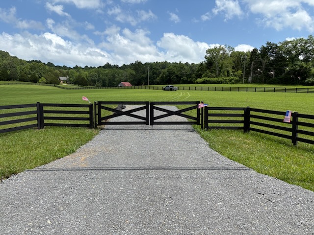 9157 Hwy 100 • Nashville TN 37221